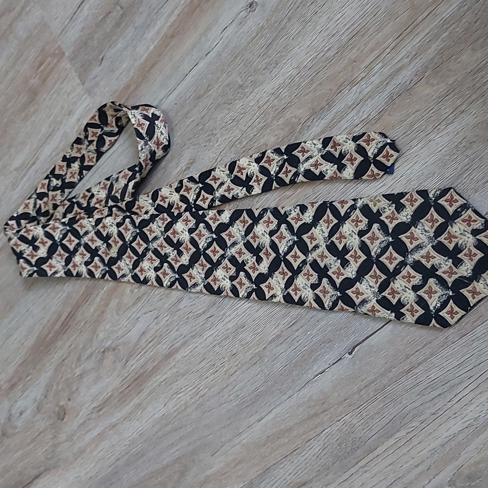 Gap tie